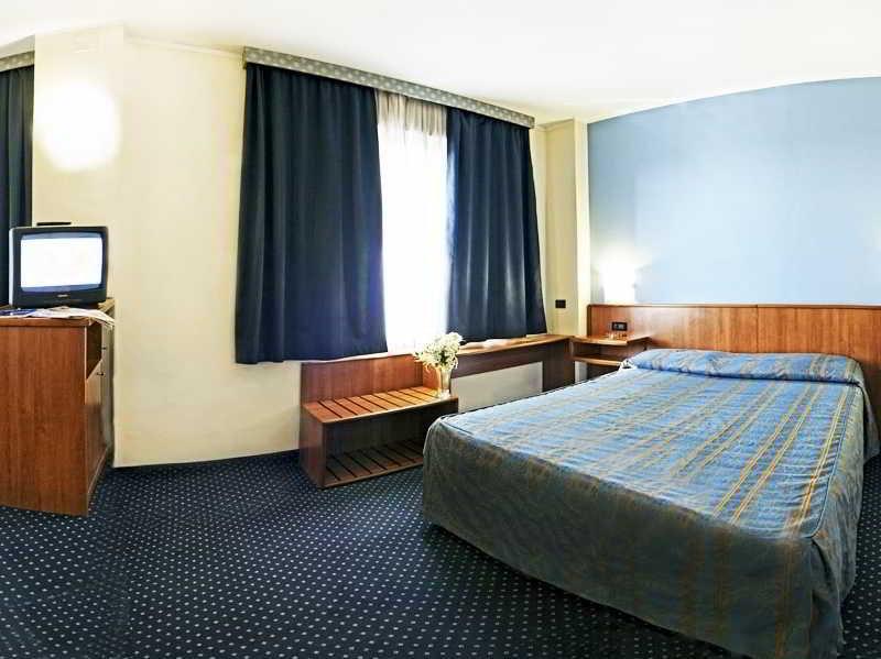 Hotel President Turijn Buitenkant foto