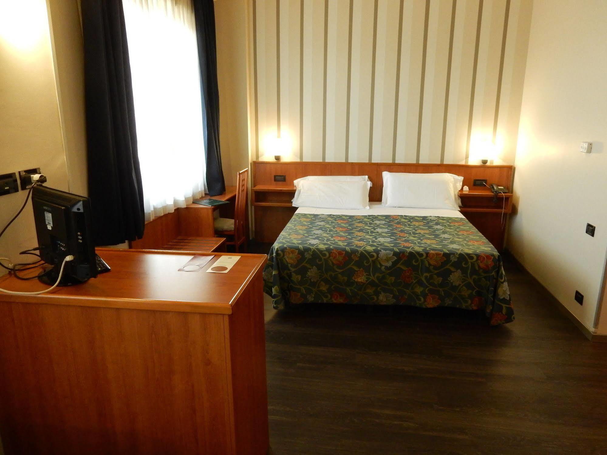 Hotel President Turijn Buitenkant foto